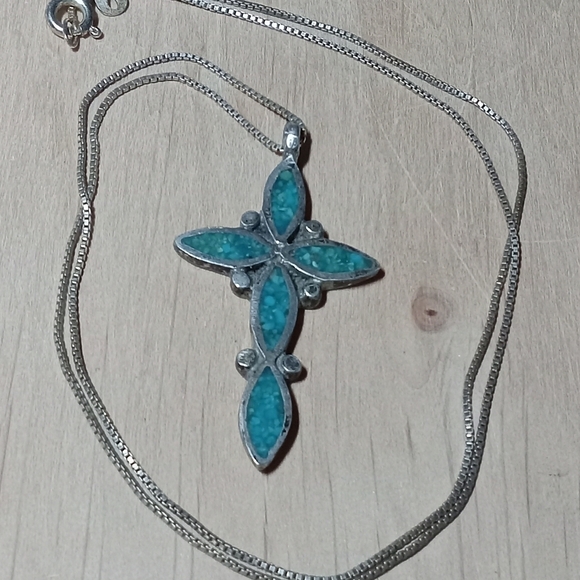 Jewelry - * Vintage zuni native american style crushed turq and sterling silver necklace
